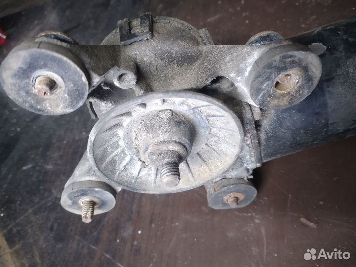 Моторчик стеклоочистителя Hyundai Accent