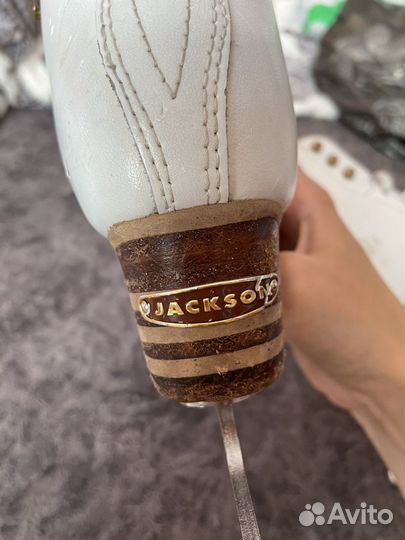 Фигурные коньки jackson 28