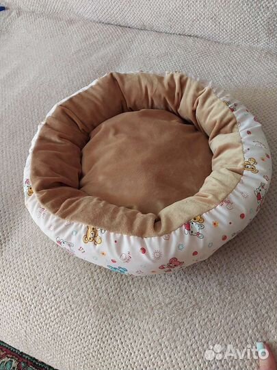 Лежанка для кошек новая