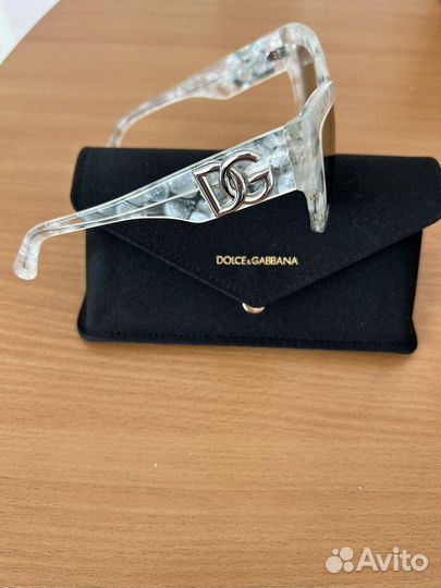 Солнцезащитные очки женские брендовые