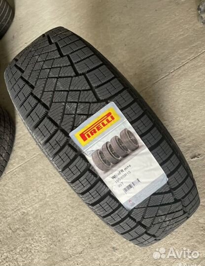 Pirelli Ice Zero FR 195/65 R15 95