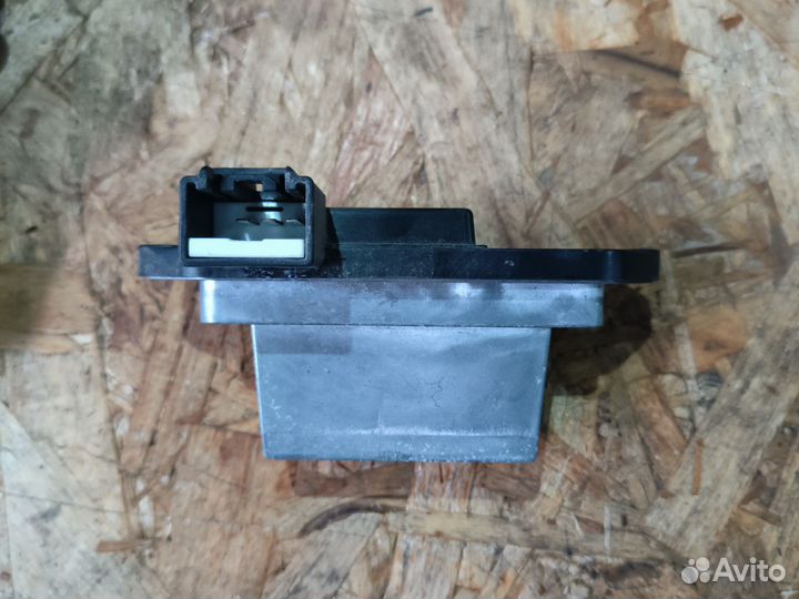 Резистор печки Mazda 3 бк