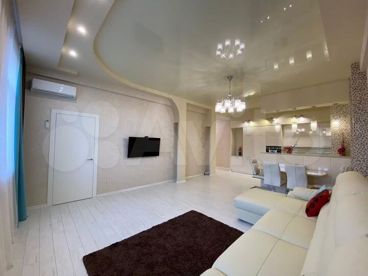 3-к. квартира, 100 м², 1/7 эт.