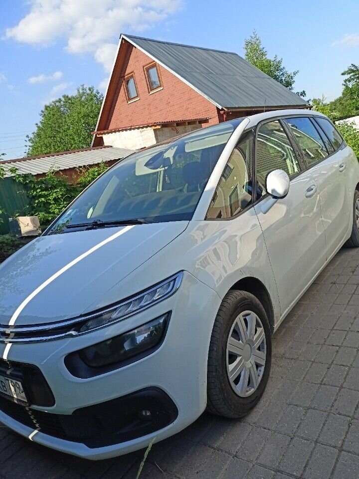 Citroen Grand C4 Picasso: фото владельца