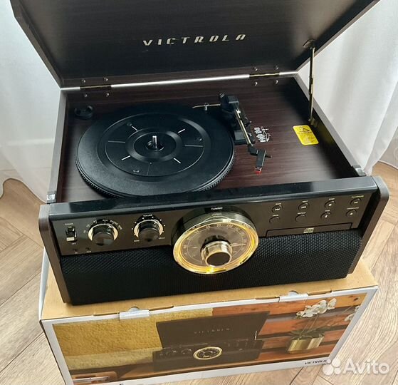 Проигрыватель виниловых дисков Victrola