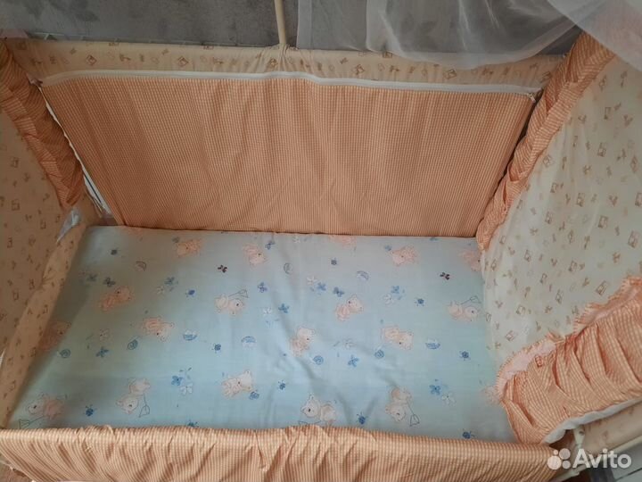 Детская кроватка с балдахином