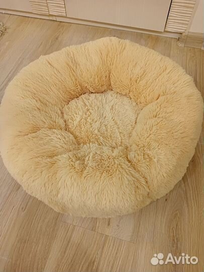 Домик-лежанка для кошек и собака мелких пород