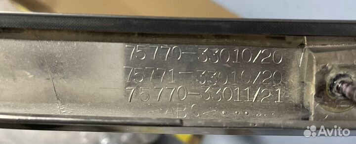 Хром молдинг капота (сабля) Toyota Camry 50