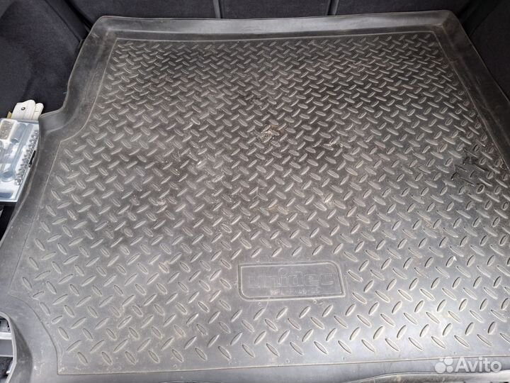 Коврик багажника Дискавери 3,4