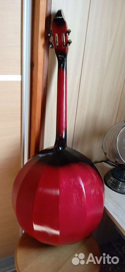 Народный инструмент. Домра тенор