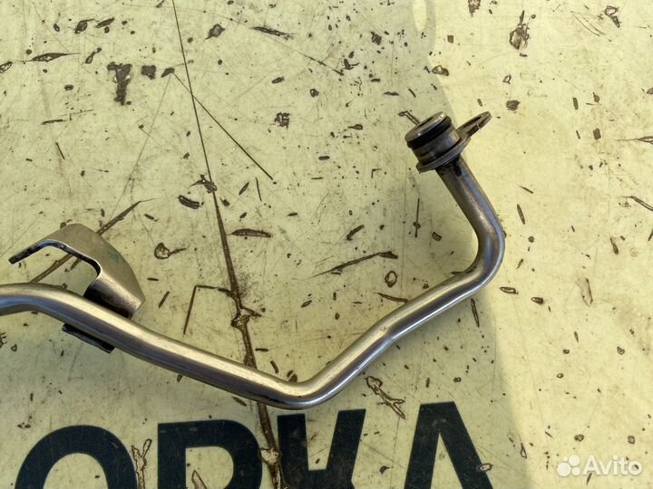 Mercedes W213 W238 W257 трубка охлаждения турбины