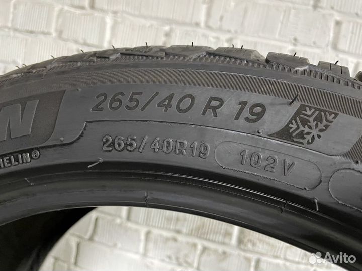Michelin Alpin 5 265/40 R19
