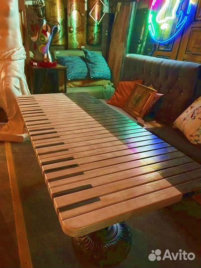 Стол обеденный 