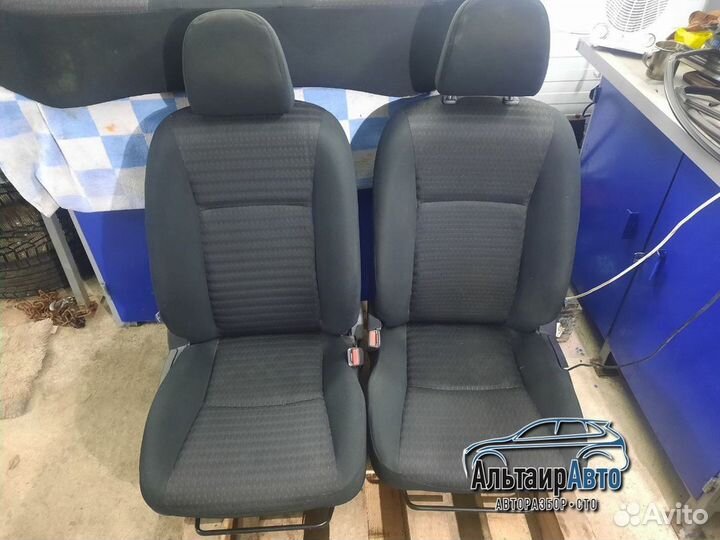 Салон комплект сидений Toyota Corolla E150 кресла
