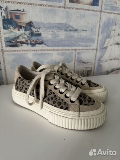 Кроссовки zara 32