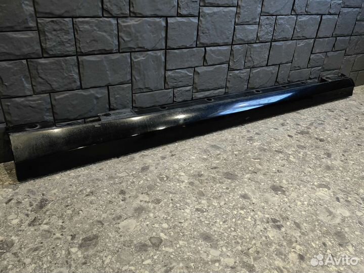 Порог левый W204 чёрный 197