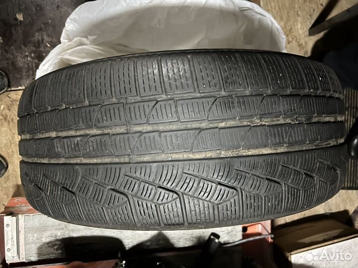 Pirelli Winter Sottozero 210 245/45 R19