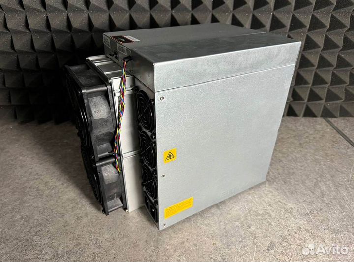 Асик Antminer L7 9300M