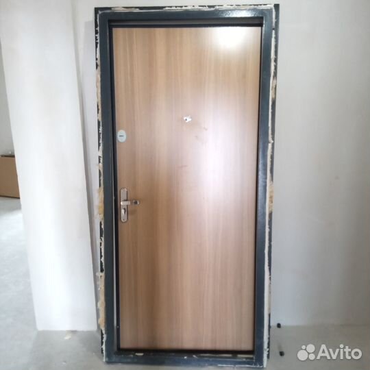 Дверь металлическая
