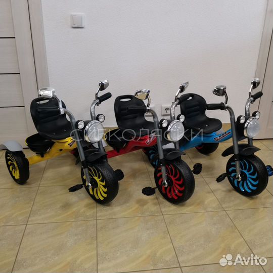 Детский трехколесный велосипед-мотоцикл