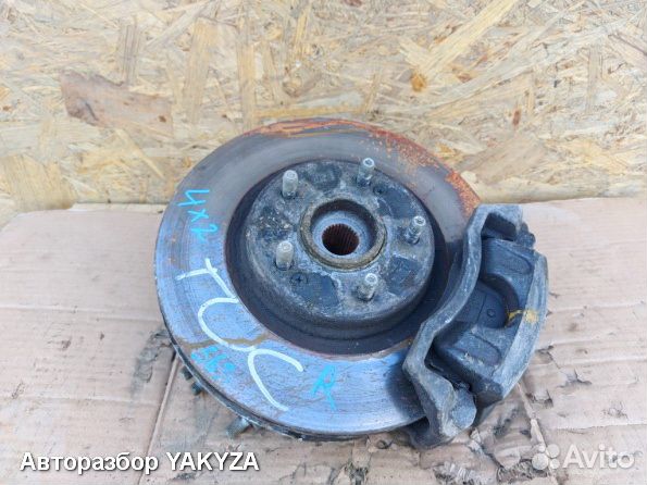 Кулак правый Hyundai Tucson 3 Хендай Туксон 3