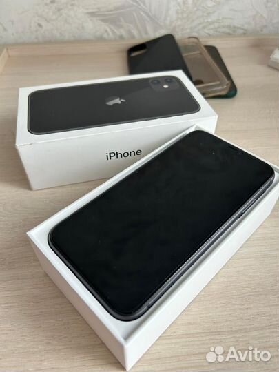 iPhone 11, 64 ГБ