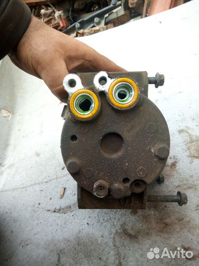 Компрессор кондиционера Volvo s80