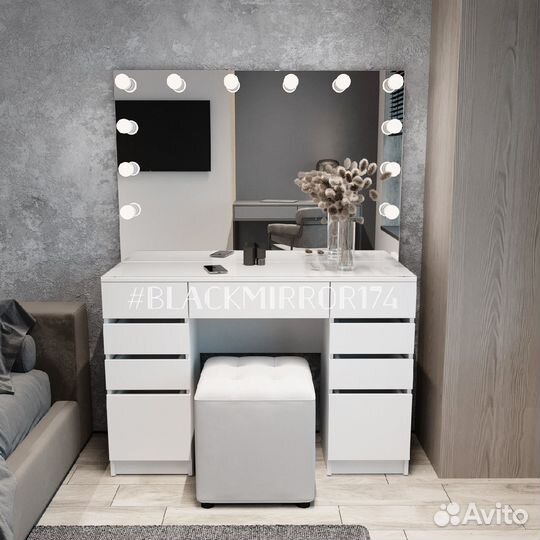 Туалетный столик с лампами для спальни