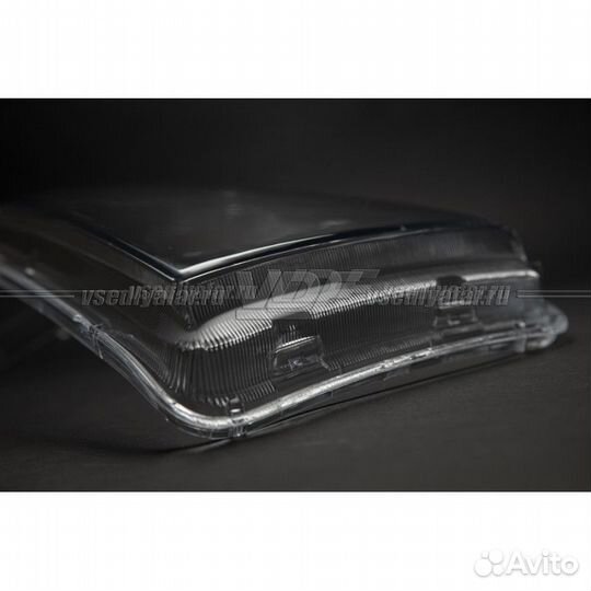 Стекло для фары Toyota Tundra / Sequoia (2006-2017