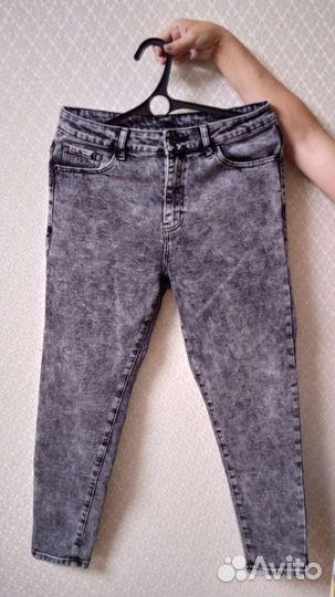 Джинсы серые