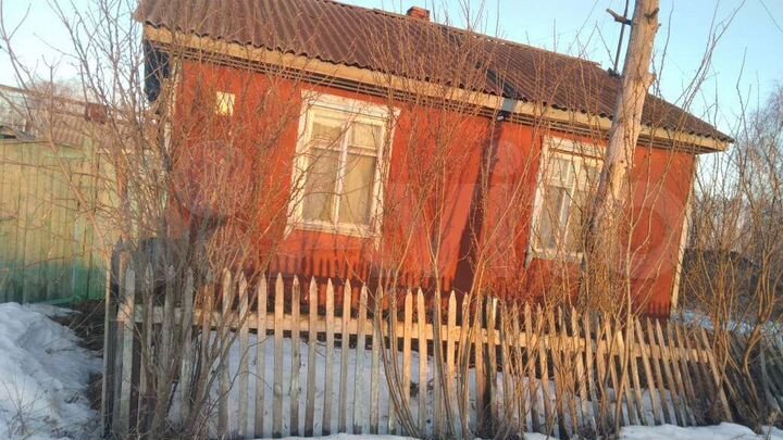 Дом 42,8 м² на участке 12 га