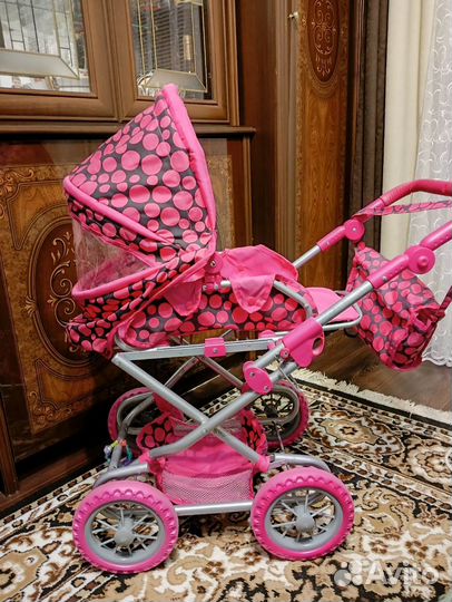 Кукольная коляска для куклы