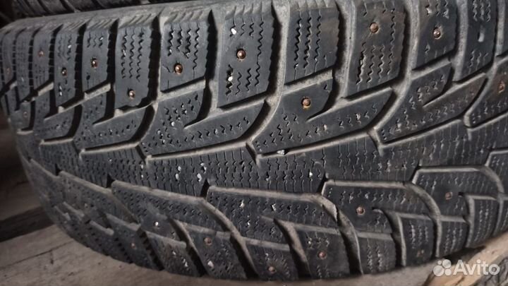 Hankook Winter I'Pike 215/65 R16