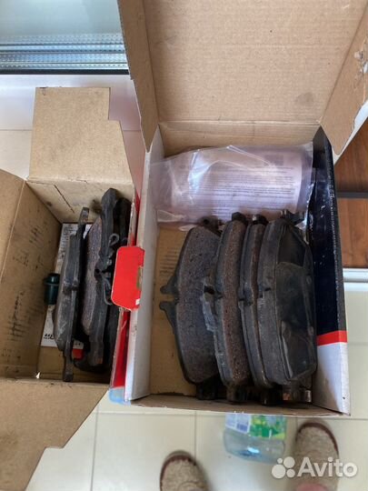 Тормозные колодки w205 зад перед комплект