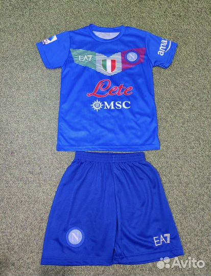 Футбольная форма Наполи Кварацхелия