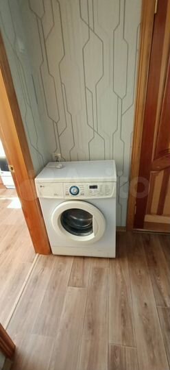 2-к. квартира, 50 м², 3/9 эт.