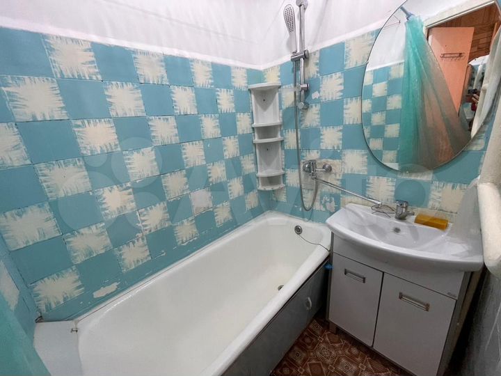 2-к. квартира, 42 м², 1/5 эт.