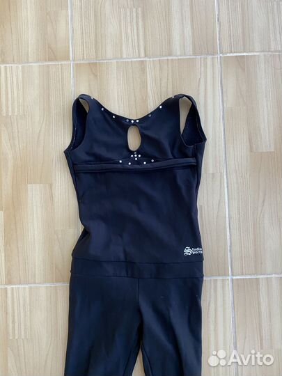 Комбинезон для занятий фигурным катанием