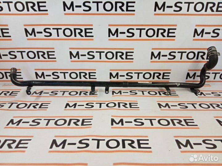 Патрубок системы охлаждения левый Mercedes-Benz