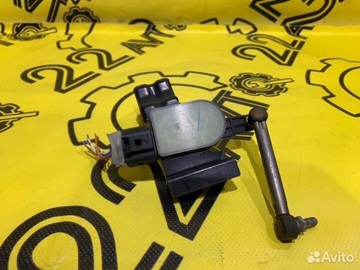 Датчик положения кузова задний Nissan Tiida C11