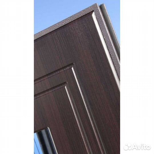 Дверь входная с зеркалом