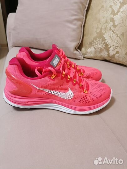 Кроссовки nike женские