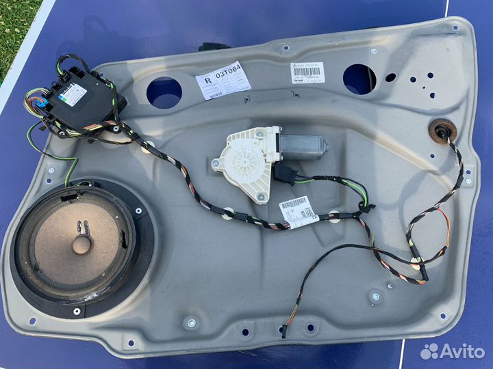 Комплект з/ч для правых дверей Mercedes A180 W169