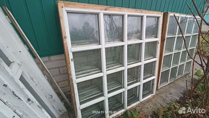 Деревянные оконные рамы со стеклом бу