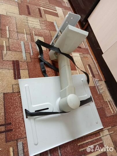 Настенная подставка для телевизора