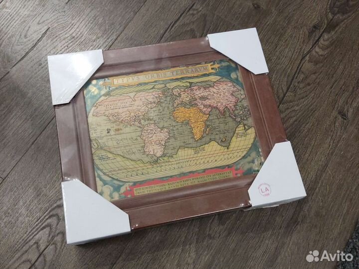 Ключница настенная Карта мира