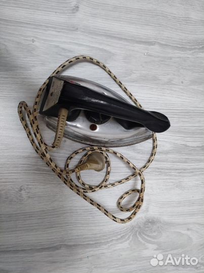 Утюг СССР уральский механический завод