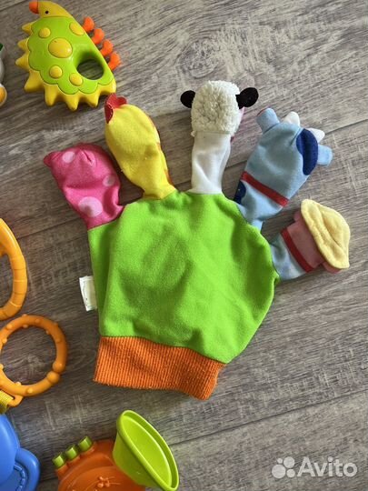 Игрушки для малыша пакетом