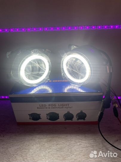 Противотуманные фары на Рено-Форд-митсубиси с дхо