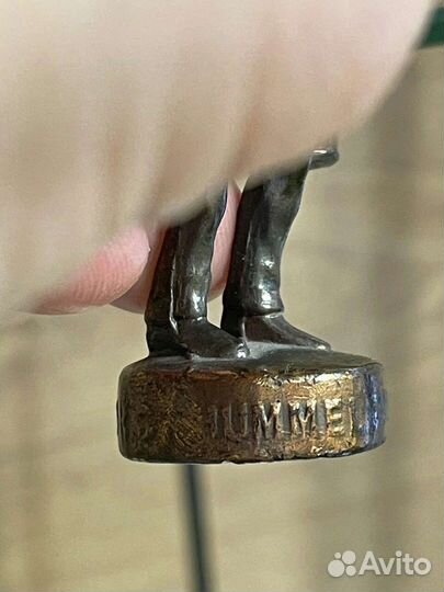 Бронзовая фигурка водоноса Hummel